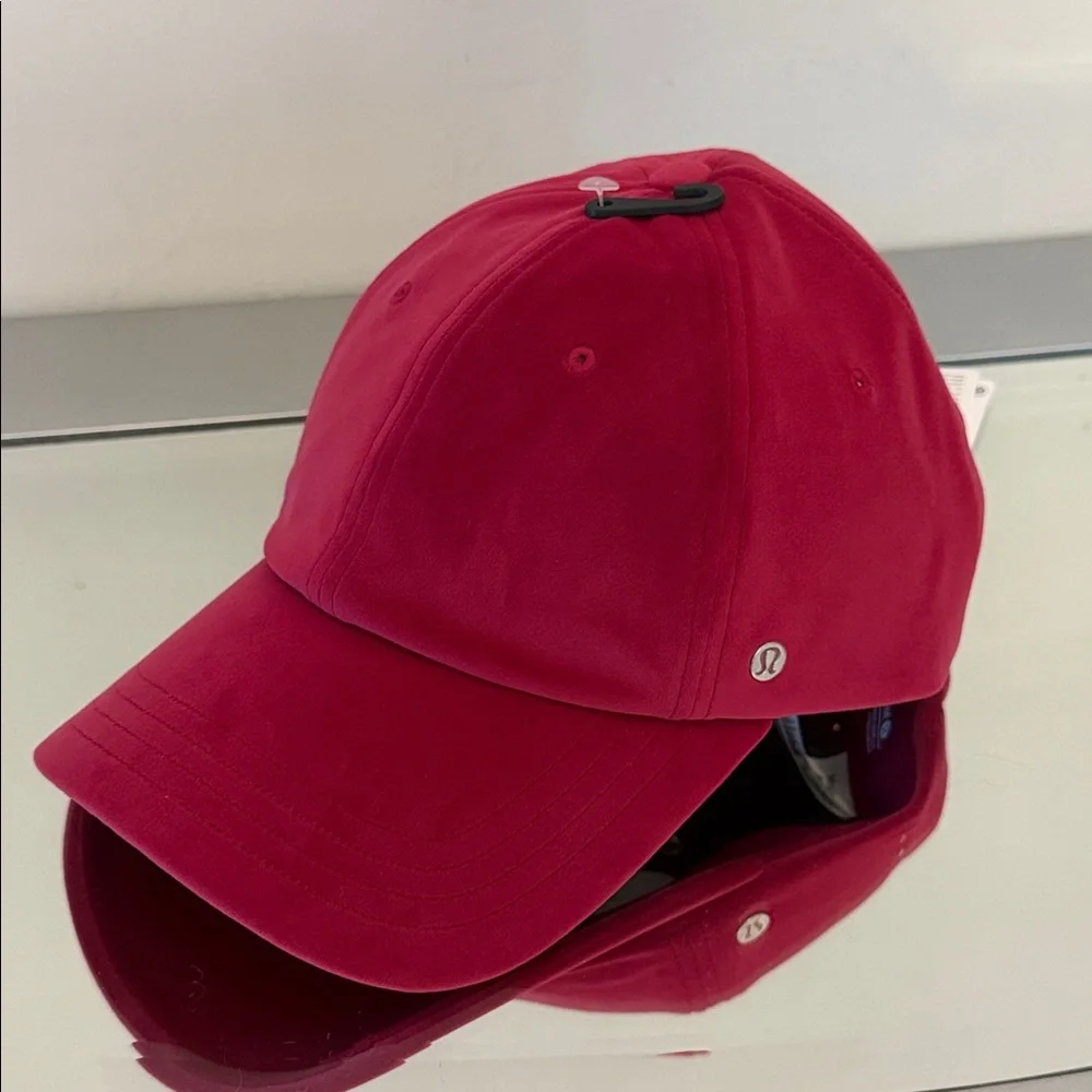 🆕 LULULEMON Classic Ball Cap *Velour NWT Size S/M Berry Rumble